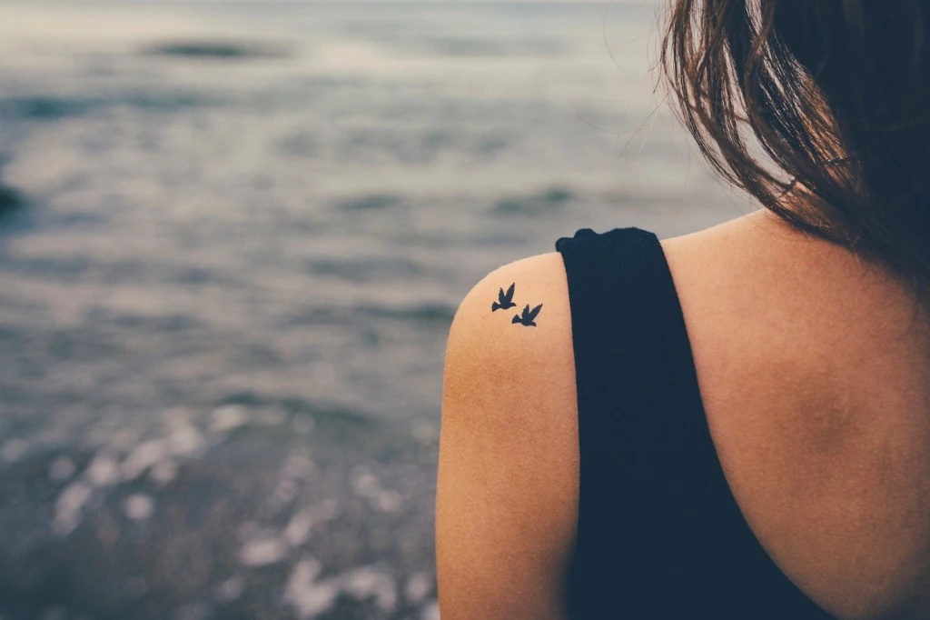 Λατρεύεις τα μικροσκοπικά τατουάζ; Αυτό το άρθρο είναι για εσένα