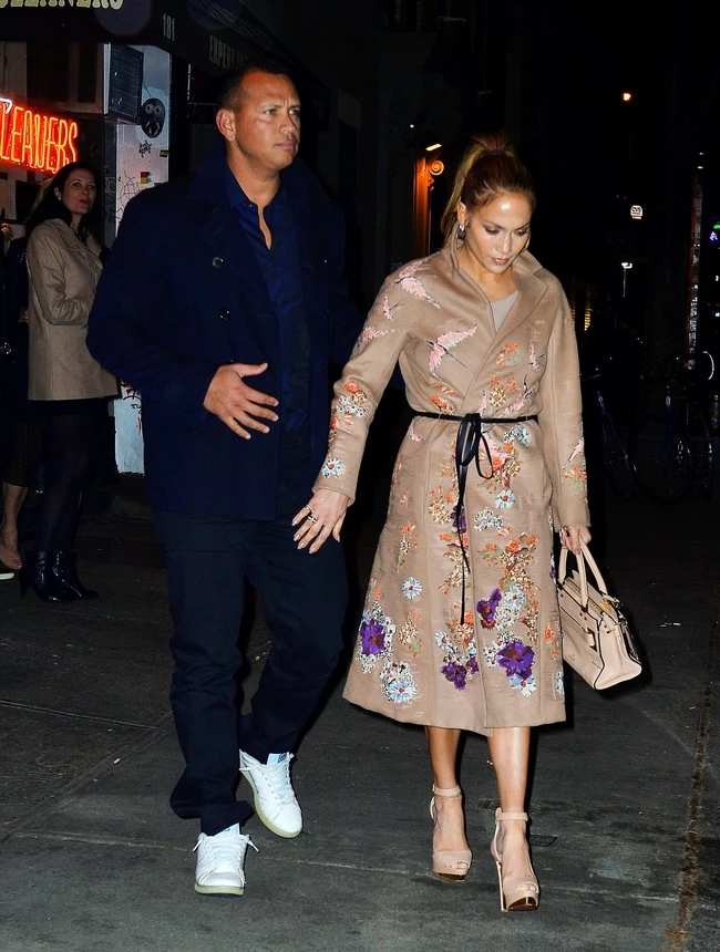 Jennifer Lopez: Σε ρομαντικό δείπνο με τον Alex Rodriguez
