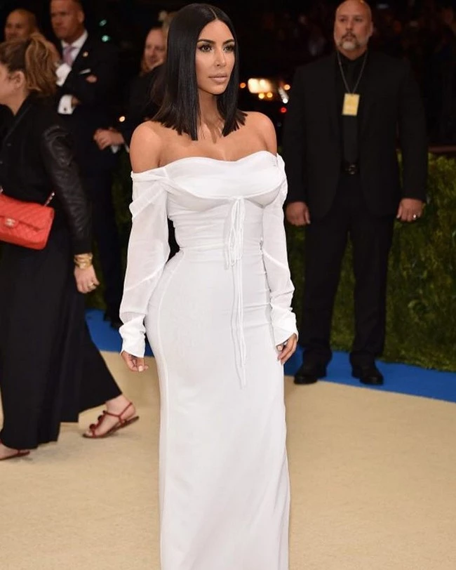 Kim Kardashian: Μόνη της στο Met Gala