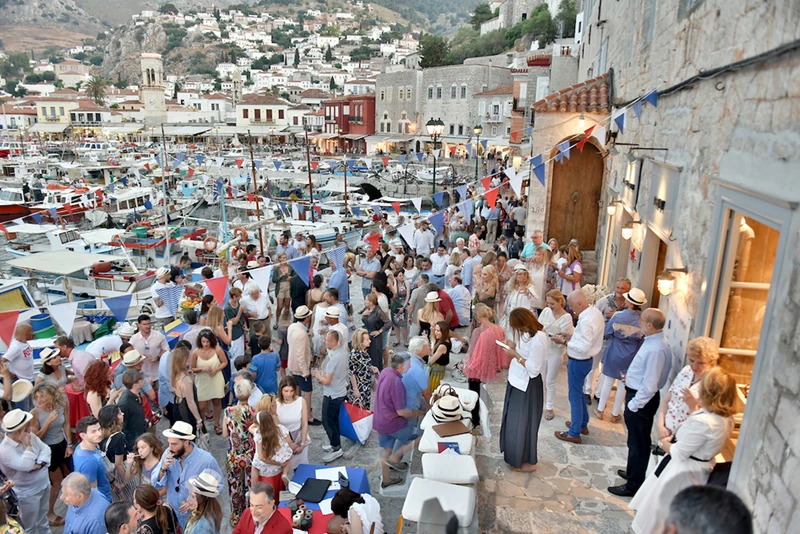 MyΎδρα Concept Store