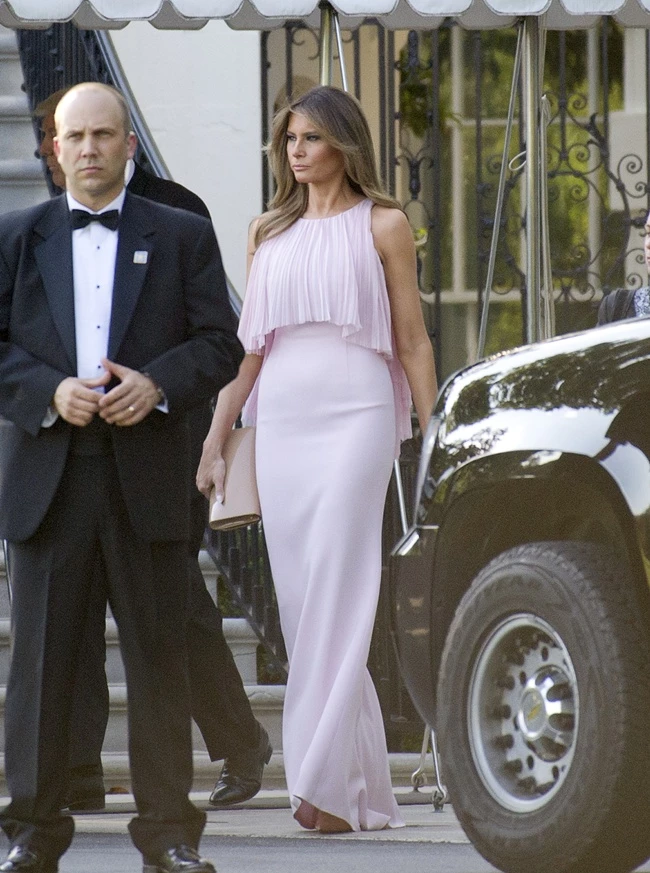 Melania Trump - Ivanka Trump: Εμφανίστηκαν με παρόμοιο φόρεμα