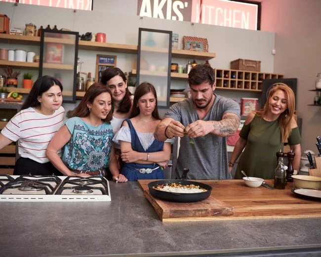Κέρδισε ένα brunch για 2 στο Kitchen Lab του Άκη Πετρετζίκη