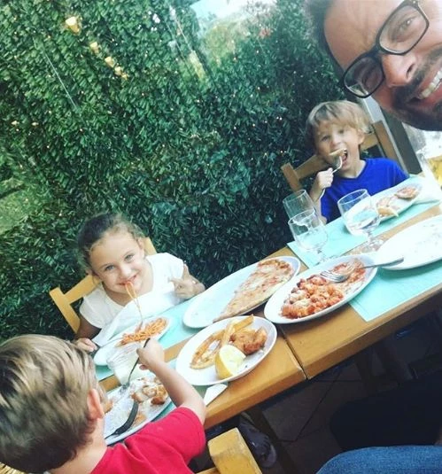 Γιώργος Λιανός: Η γλυκιά φωτογραφία με τα τρία παιδιά του