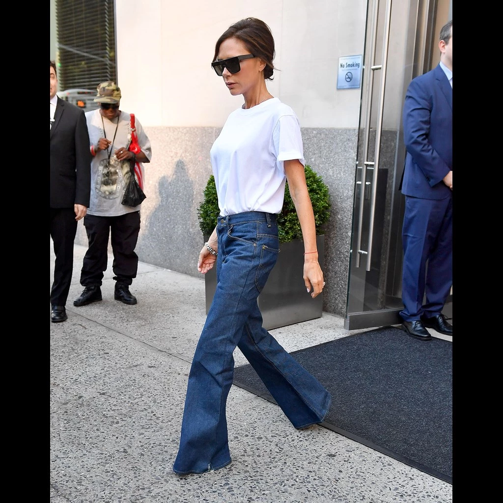 Victoria Beckham: Οι κομψές εμφανίσεις της με κομμάτια που έχεις κι εσύ