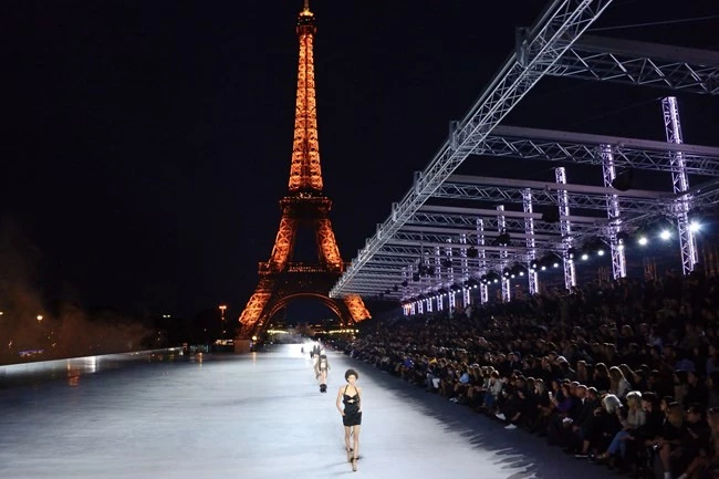 10 φορές που fashion shows πραγματοποιήθηκαν σε πολιτιστικά μνημεία