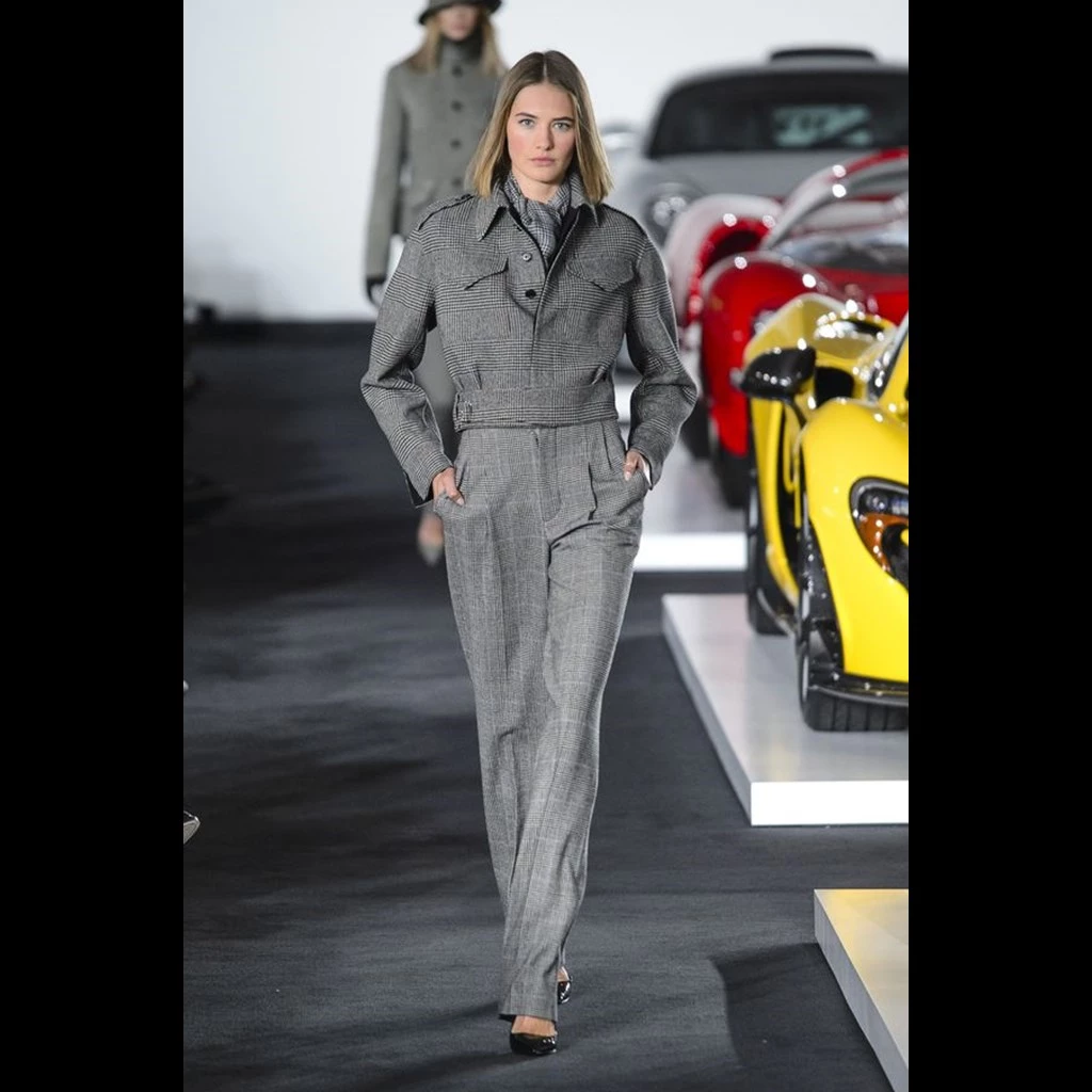 Ralph Lauren Φθινόπωρο/Χειμώνας '17-18 Power dressing και στυλ 'υψηλών ταχυτήτων'