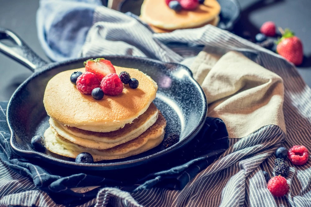 Vegan pancakes | Η πιο εύκολη συνταγή για το πρωινό σου είναι και η πιο υγιεινή