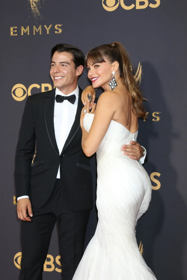 Sofia Vergara: Με τον 26χρονο γιο της στο κόκκινο χαλί των Emmy Awards
