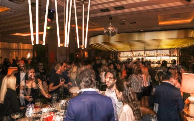 Zonars bar-restaurant: Ο απόλυτος προορισμός στη νέα αστική γειτονιά της Αθήνας