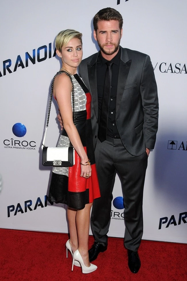 Miley Cyrus: Με τον Liam Hemsworth στο κόκκινο χαλί