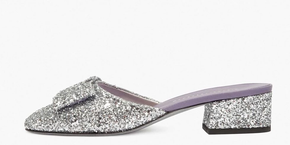 Victoria Beckham: Τα νέα glitter παπούτσια που μόλις κυκλοφόρησε είναι εμπνευσμένα από την κόρη της!
