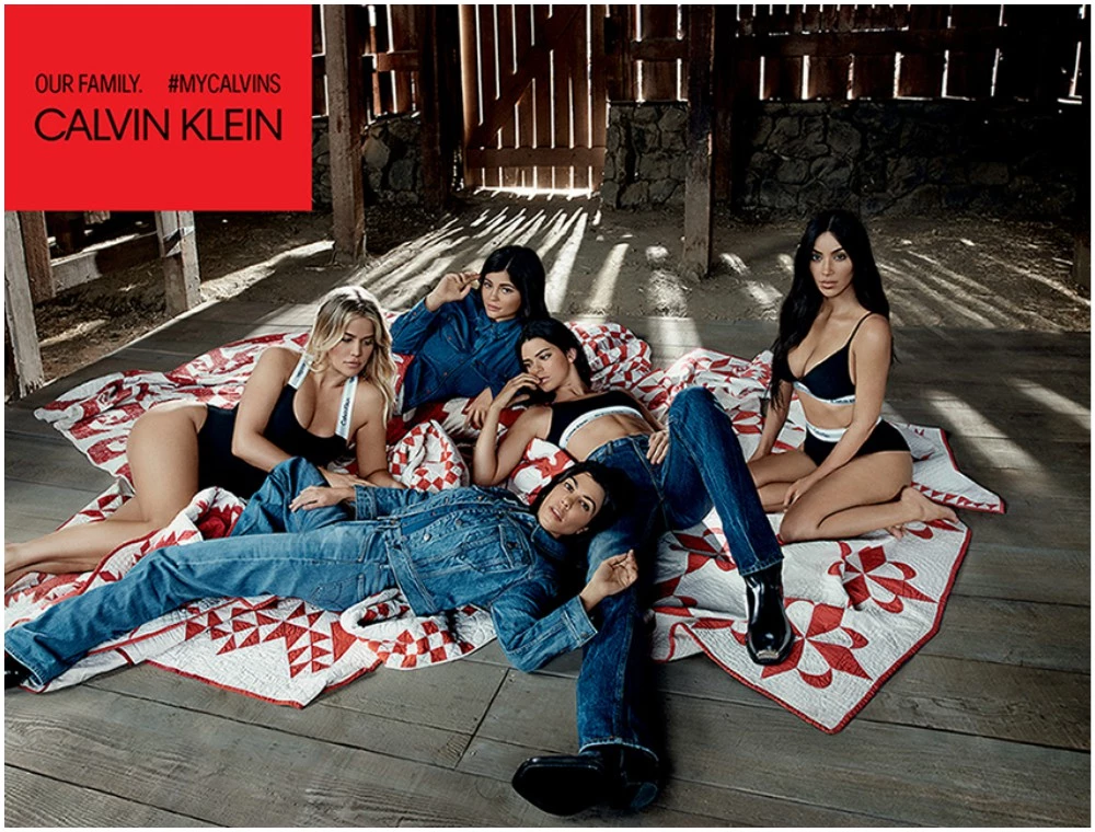 Όλες οι αδερφές Kardashian και Jenner πρωταγωνιστούν τώρα μαζί στη νέα καμπάνια του Calvin Klein