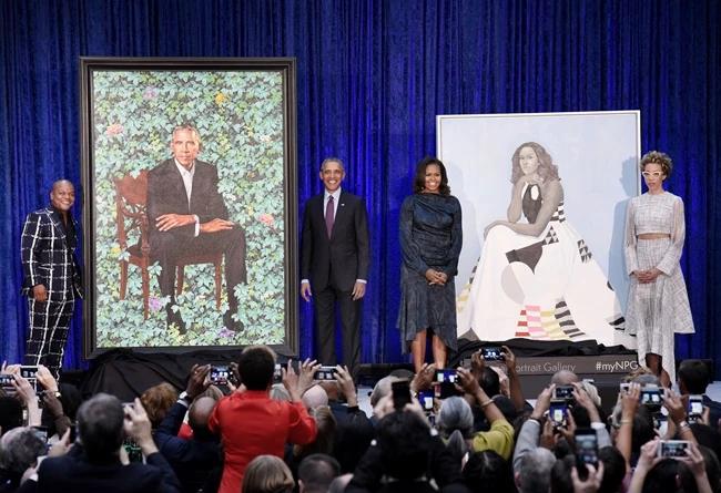 Barack & Michelle Obama | Αυτά είναι τα επίσημα πορτρέτα τους!