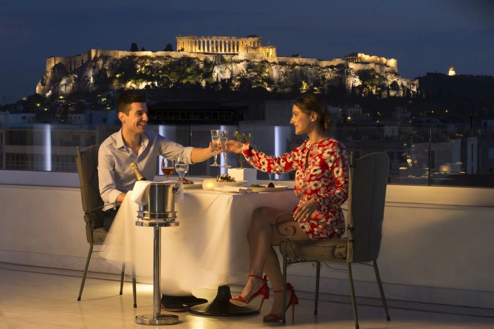 Ξέρουμε που θα κλείσεις το πιο ρομαντικό dinner date για τον Άγιο Βαλεντίνο