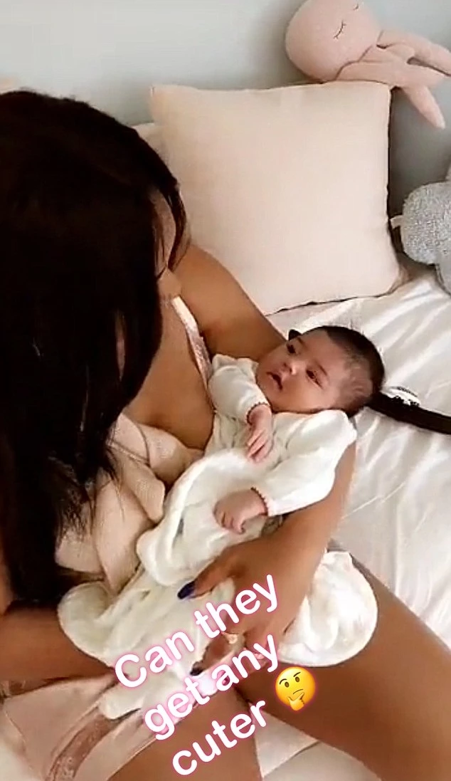 Khloe Kardashian: Φωτογραφίες από το baby shower της, λίγο πριν γεννήσει - εικόνα 2