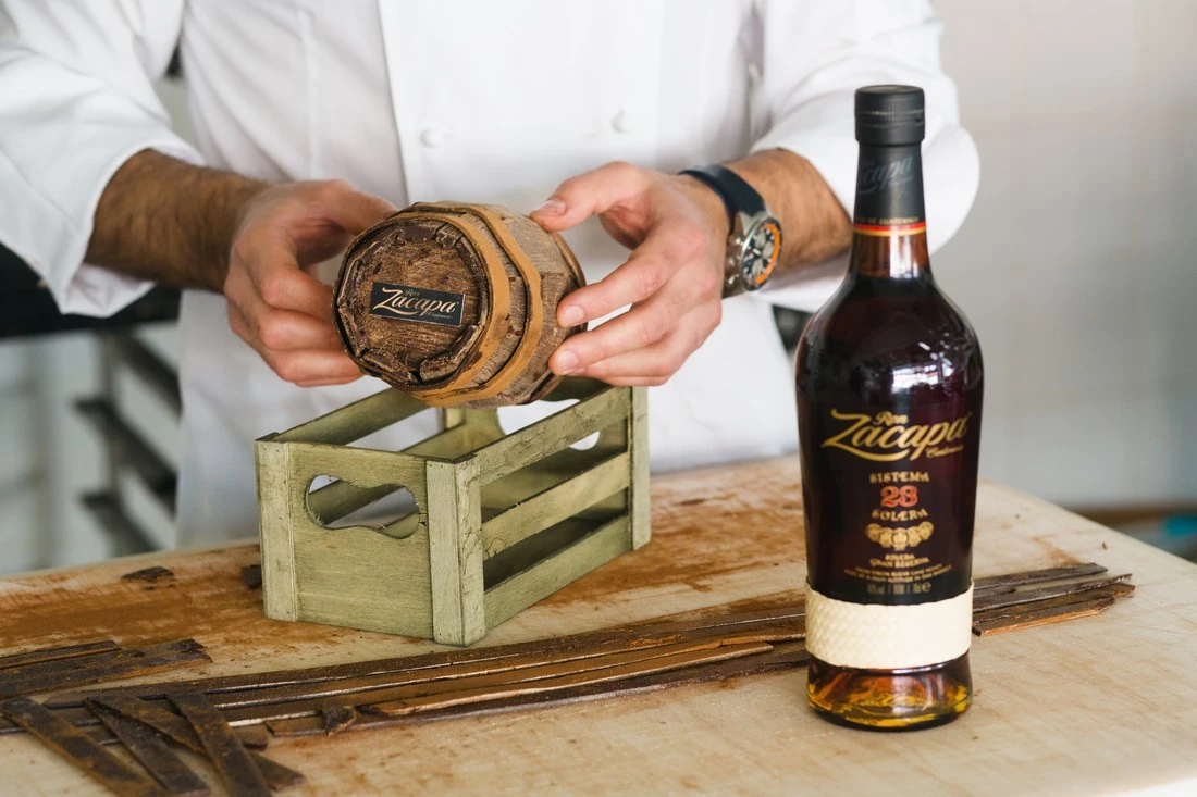 Tο ρούμι Zacapa Solera 23 συνάντησε ξανά τον chef patissier Φίλιππο Παπασπύρου