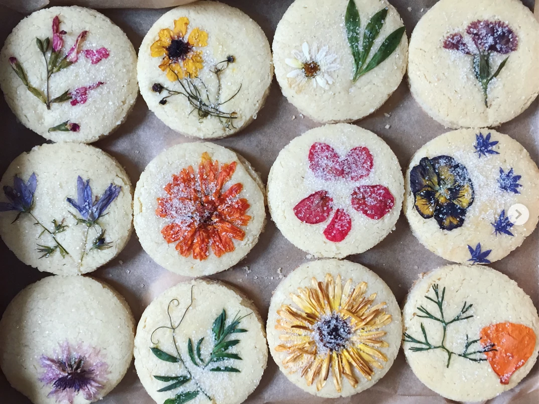 Μπισκότα με λουλούδια: είναι αυτή η πιο όμορφη τάση στο Instagram;