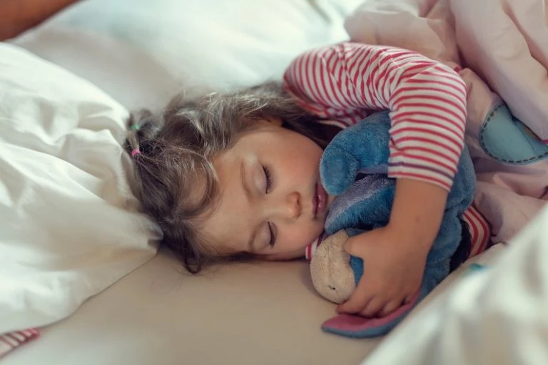 Τα προβλήματα γύρω από τον ύπνο δημιουργούνται συνήθως από τους γονείς