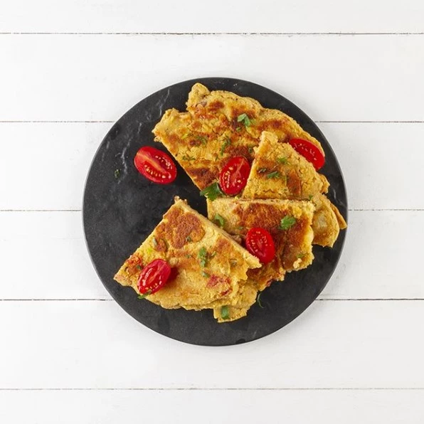 Ομελέτα χωρίς αυγά: Η vegan συνταγή του Άκη Πετρετζίκη που έγινε το απόλυτο viral!