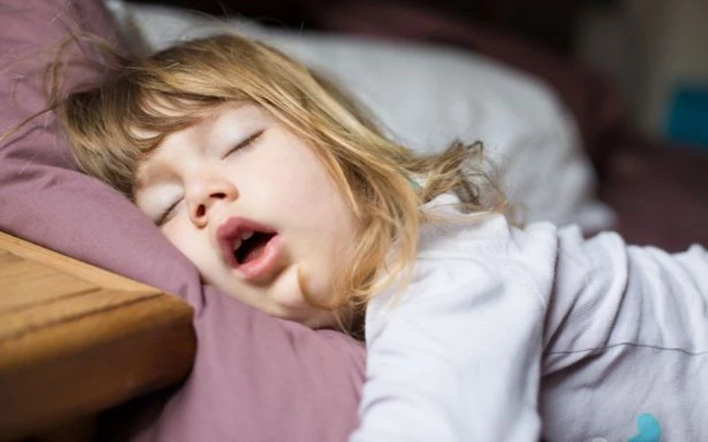Το φαινόμενο του ηφαιστείου – τι γίνεται όταν βγαίνεις από το πρόγραμμα ύπνου του παιδιού