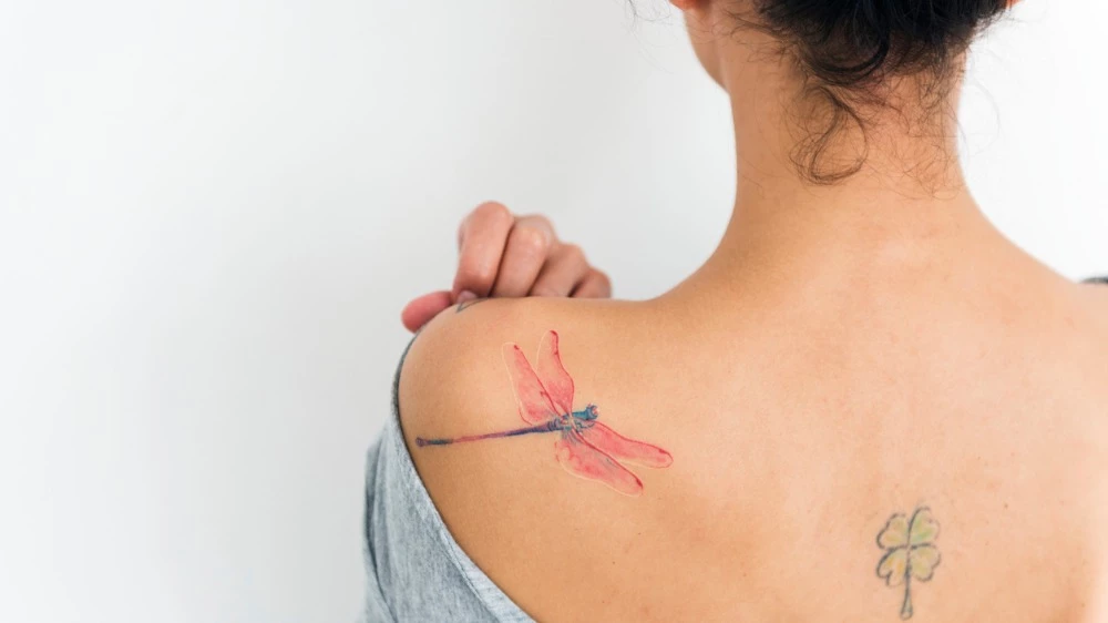 Αυτά είναι τα τατουάζ που αφαιρούν συχνότερα οι γυναίκες