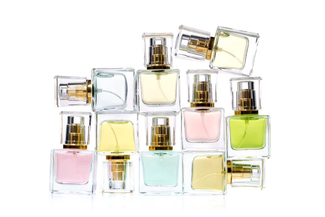 Τι είναι η fragrance wardrobe και πώς θα δημιουργήσεις τη δική σου