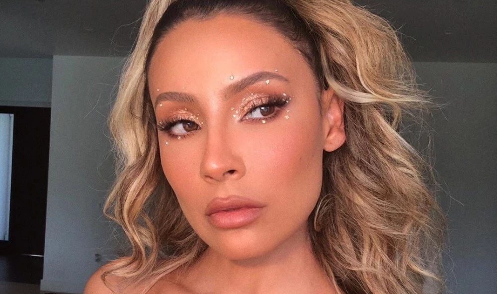 Το μακιγιάζ με κρυστάλλους είναι το απόλυτο must και είναι πανεύκολο