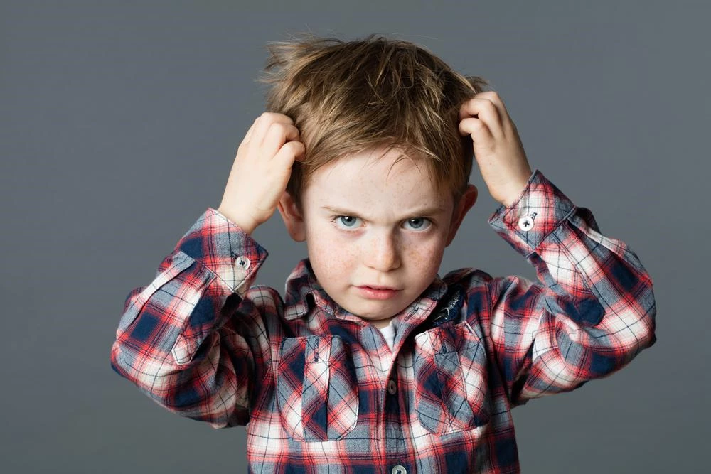 5 συμβουλές για να κρατήσεις μακριά από τα παιδιά τις ψείρες – όχι τους φίλους