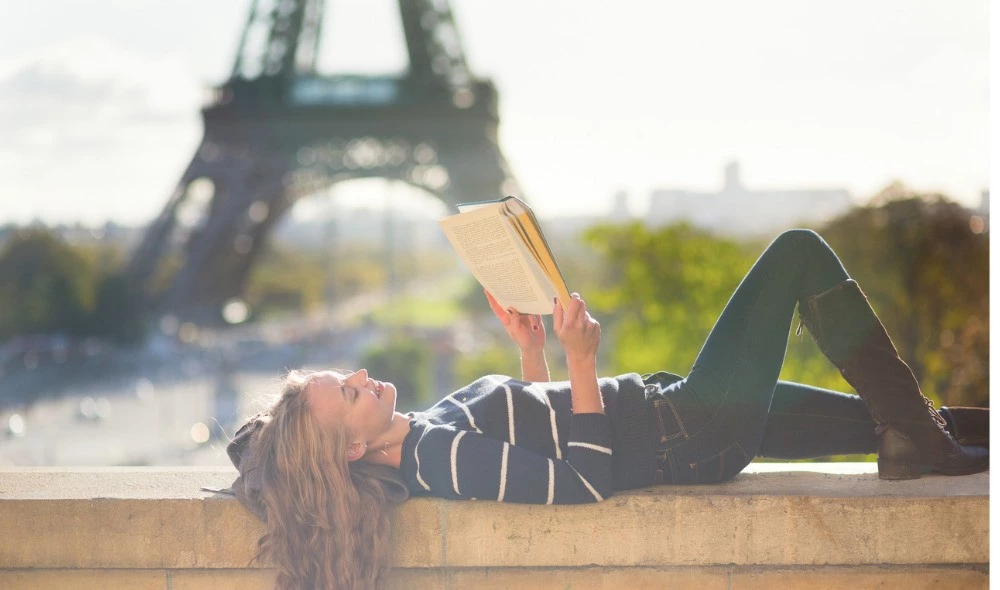 3 βιβλία που θα μας κάνουν να αγαπήσουμε περισσότερο το Παρίσι