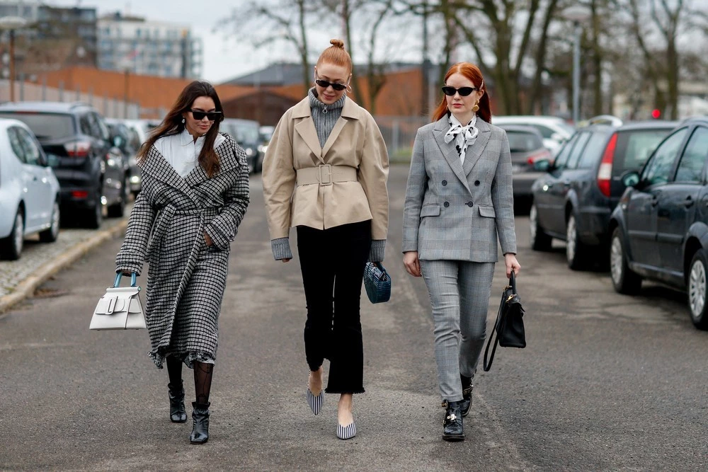 8 fashion insider-approved τρόποι για να φορέσετε το ζιβάγκο