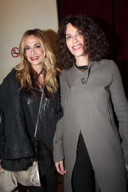 H επίσημη πρεμιέρα της κωμωδίας «Αχ αυτά τα φαντάσματα» στο θέατρο Βρετάνια! - εικόνα 2