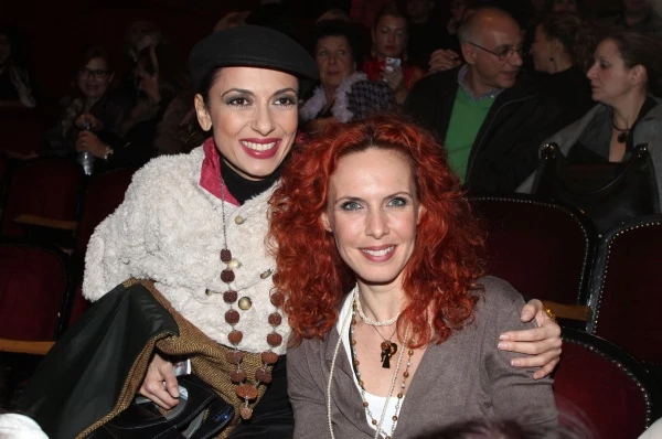 H επίσημη πρεμιέρα της κωμωδίας «Αχ αυτά τα φαντάσματα» στο θέατρο Βρετάνια!