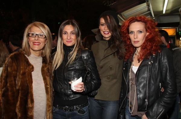 H επίσημη πρεμιέρα της κωμωδίας «Αχ αυτά τα φαντάσματα» στο θέατρο Βρετάνια! - εικόνα 5