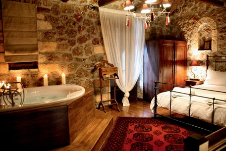 Ένας παραμυθένιος ξενώνας με νύμφες, νεράιδες και ξωτικά...