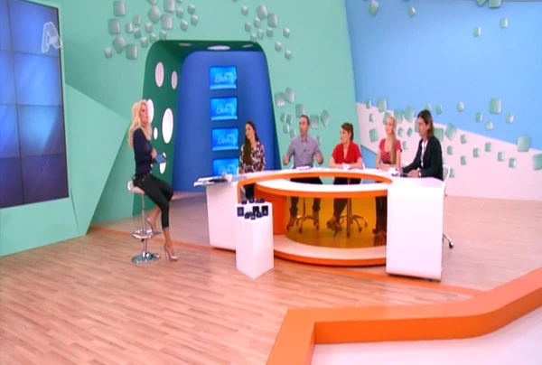 Ελένη Μενεγάκη: Τι φόρεσε στην εκπομπή σήμερα, 08.11.12