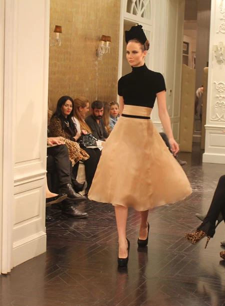 Celia Kritharioti Haute Couture: H Δούκισσα στο show για τη συλλογή Χειμώνας 2013 - εικόνα 5