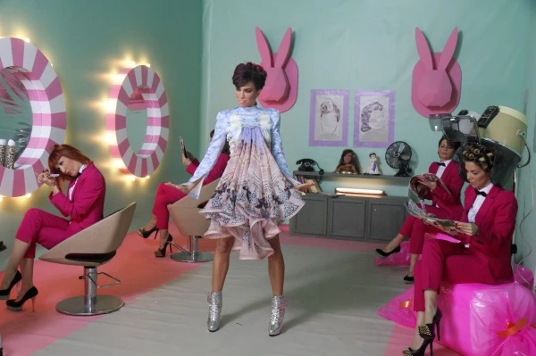 Το νέο video clip της Κατερίνας Στικούδη - εικόνα 2