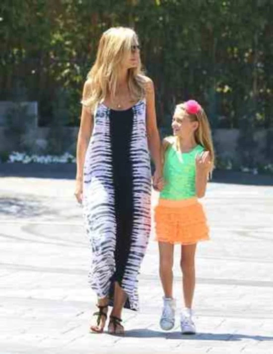 Heidi Klum: Χαλαρή βόλτα με τα παιδιά της - εικόνα 3