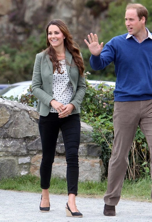 Kate Middleton - Πρίγκιπας Ουίλιαμ: Η πρώτη επίσημη δημόσια έξοδος - εικόνα 4