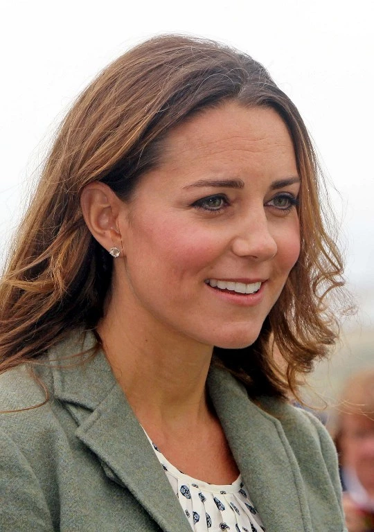 Kate Middleton - Πρίγκιπας Ουίλιαμ: Η πρώτη επίσημη δημόσια έξοδος - εικόνα 6