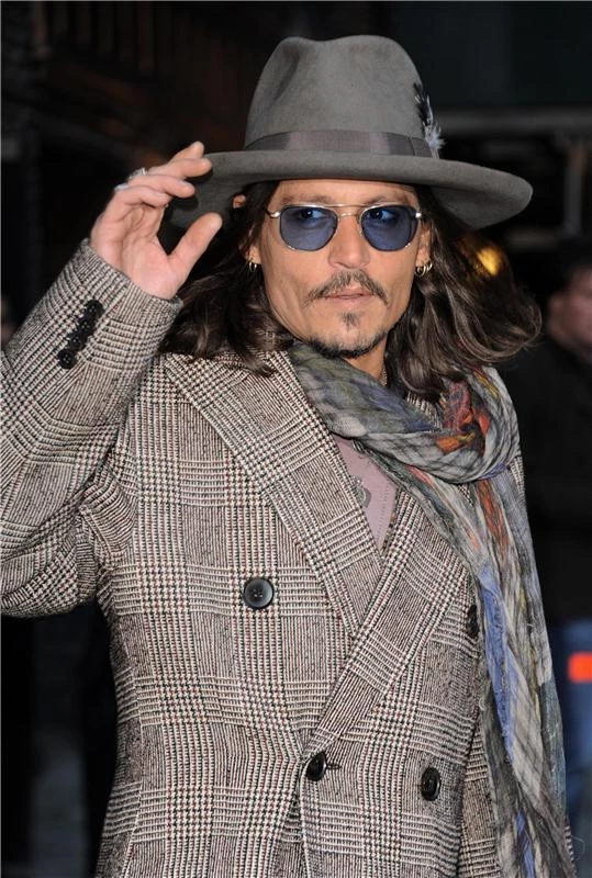 Που εντόπισε ο φακός τον Johnny Depp;
