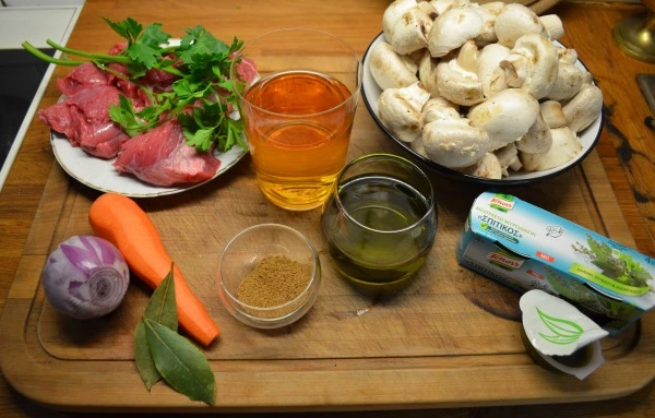 Cook No5: Μοσχαράκι με μπύρα και μανιτάρια