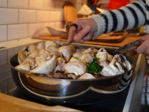 Cook No5: Μοσχαράκι με μπύρα και μανιτάρια - εικόνα 5