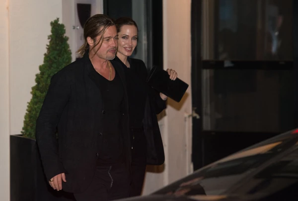 Η Angelina Jolie και ο Brad Pitt στο Παρίσι - εικόνα 13