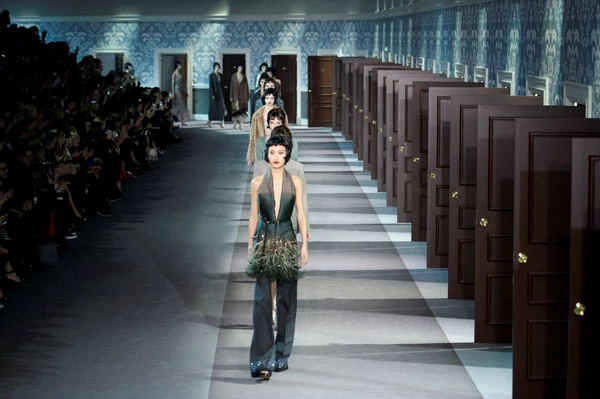 Paris Fashion Week: Το Show του οίκου Louis Vuitton - εικόνα 2