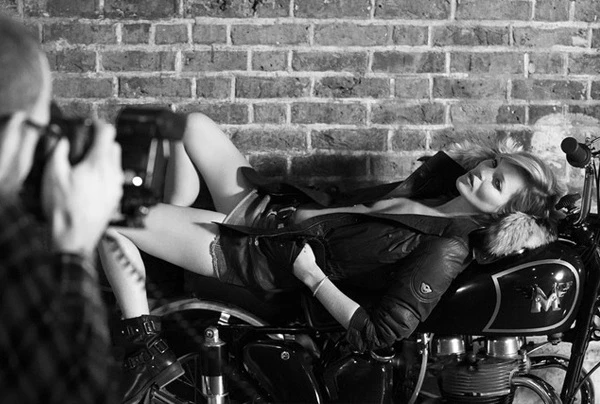 Η Kate Moss στη νέα καμπάνια ρούχων της Matchless