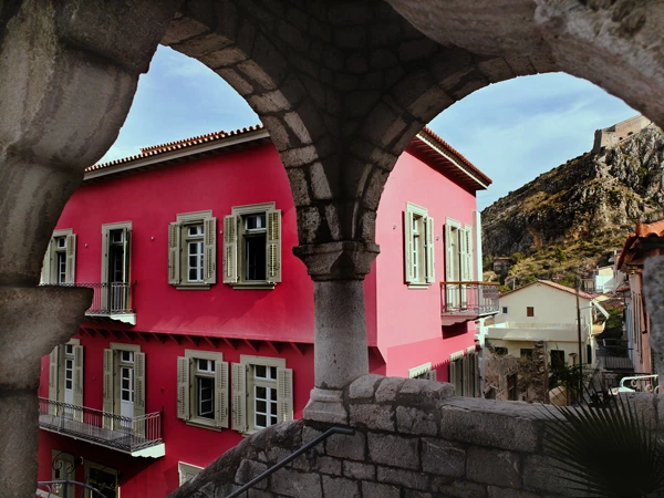Διαγωνισμός: Κέρδισε ένα διήμερο στο Grand Sarai Nafplio!