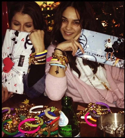 Κέρδισε έναν φάκελο Lovely Hand Made by Dristela