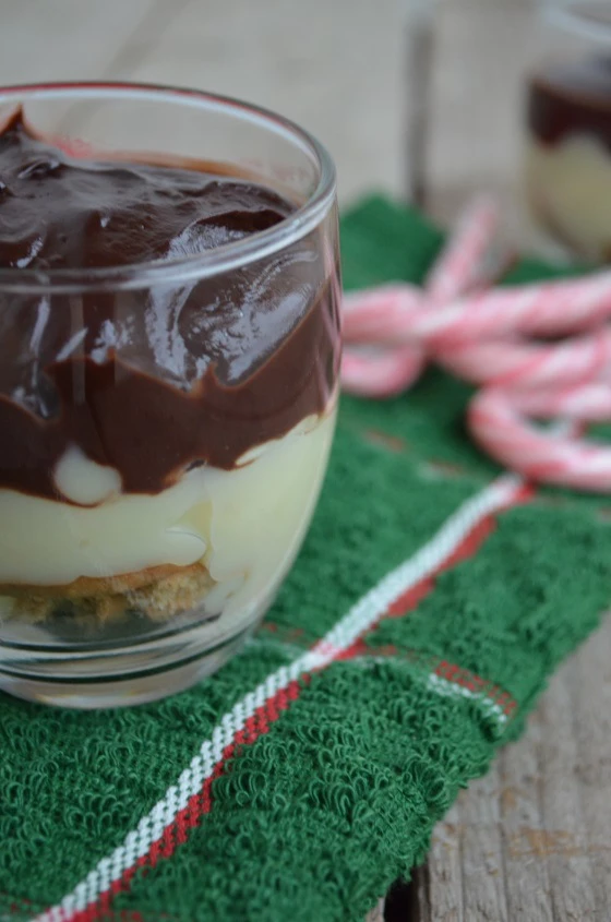 Χριστουγεννιάτικο τράιφλ (trifle) σοκολάτας