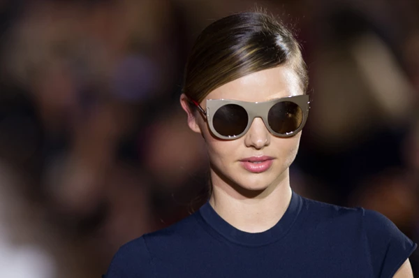 Η Miranda Kerr στο catwalk της Stella McCartney - εικόνα 2
